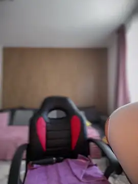 Snapshot of YoungHotMilf97 chatting on February 20, 2026, 9:11 am YoungHotMilf97 online show from February 20, 2026, 9:11 am