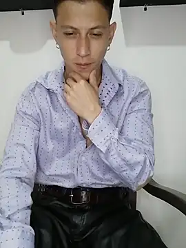 Snapshot of Mr-Eros-Master chatting on February 21, 2025, 4:59 pm Mr-Eros-Master online show from February 21, 2025, 4:59 pm