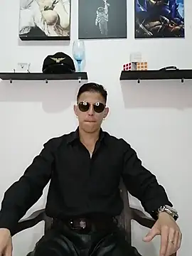 Snapshot of Mr-Eros-Master chatting on February 16, 2025, 5:59 pm Mr-Eros-Master online show from February 16, 2025, 5:59 pm