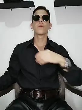 Snapshot of Mr-Eros-Master chatting on February 20, 2025, 10:48 pm Mr-Eros-Master online show from February 20, 2025, 10:48 pm
