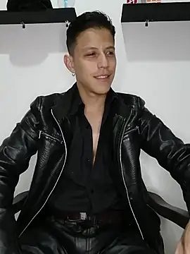 Snapshot of Mr-Eros-Master chatting on February 21, 2025, 3:01 am Mr-Eros-Master online show from February 21, 2025, 3:01 am