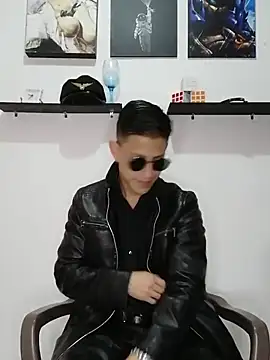 Snapshot of Mr-Eros-Master chatting on February 17, 2025, 2:38 pm Mr-Eros-Master online show from February 17, 2025, 2:38 pm