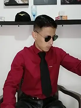 Snapshot of Mr-Eros-Master chatting on February 18, 2025, 4:25 pm Mr-Eros-Master online show from February 18, 2025, 4:25 pm