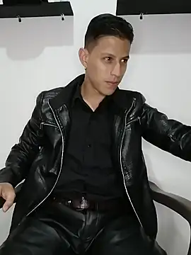 Snapshot of Mr-Eros-Master chatting on February 21, 2025, 9:11 pm Mr-Eros-Master online show from February 21, 2025, 9:11 pm