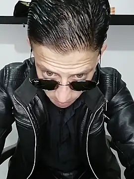 Snapshot of Mr-Eros-Master chatting on February 19, 2025, 1:39 pm Mr-Eros-Master online show from February 19, 2025, 1:39 pm