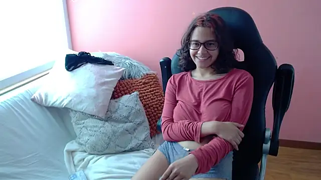 Snapshot of morahaze chatting on October 18, 2025, 3:14 pm morahaze online show from October 18, 2025, 3:14 pm