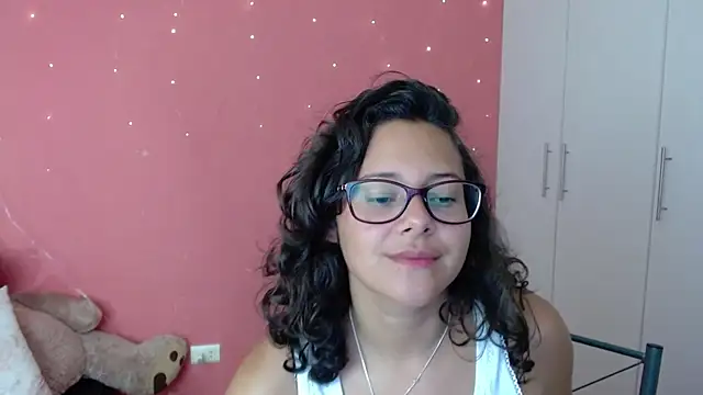 Snapshot of morahaze chatting on January 27, 2025, 12:01 am morahaze online show from January 27, 2025, 12:01 am