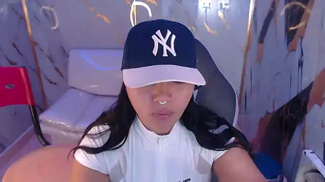 melany rouse18 online show from October 8, 2025, 12:39 pm