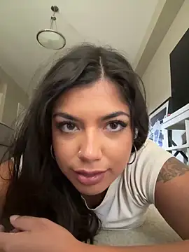 Snapshot of TheCrimsonBlairDarling chatting on October 8, 2025, 7:58 pm TheCrimsonBlairDarling online show from October 8, 2025, 7:58 pm