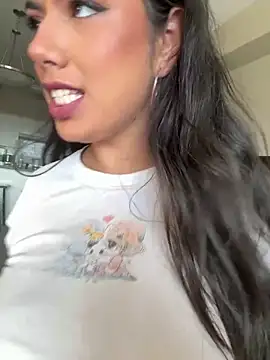 Snapshot of TheCrimsonBlairDarling chatting on October 9, 2025, 8:42 pm TheCrimsonBlairDarling online show from October 9, 2025, 8:42 pm
