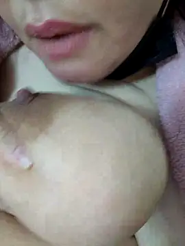 Snapshot of Loly2025 chatting on February 19, 2025, 9:58 pm Loly2025 online show from February 19, 2025, 9:58 pm