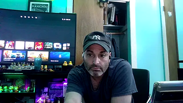 Novabear6996 online show from November 14, 2025, 5:11 am