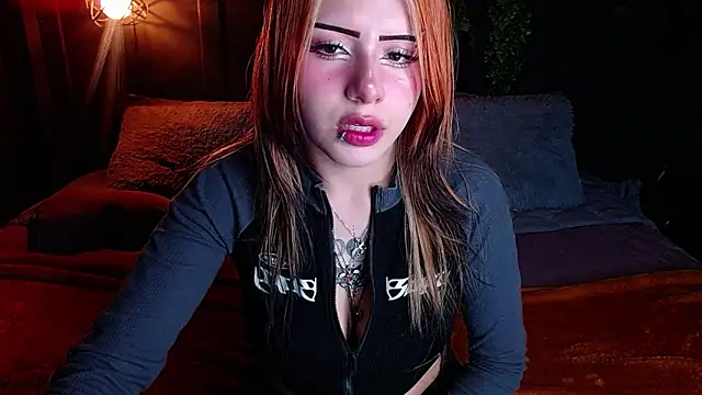 Snapshot of fyreandfox_ chatting on June 7, 2026, 8:14 pm fyreandfox online show from June 7, 2026, 8:14 pm