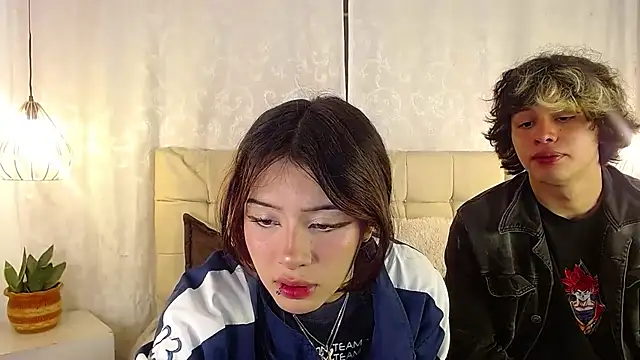 Snapshot of fyreandfox_ chatting on March 12, 2025, 2:34 pm fyreandfox  online show from March 12, 2025, 2:34 pm