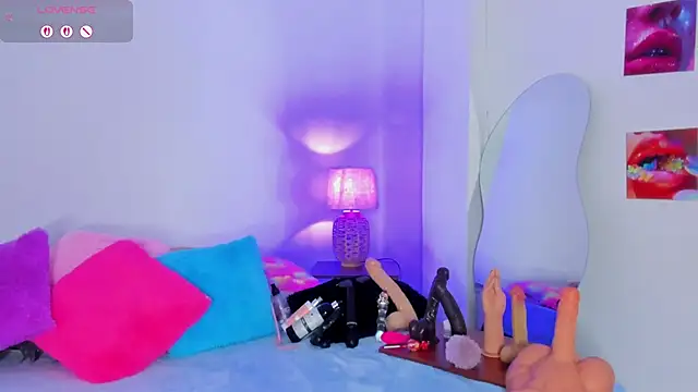 Snapshot of naomy_68 chatting on November 5, 2025, 3:09 am naomy 68 online show from November 5, 2025, 3:09 am