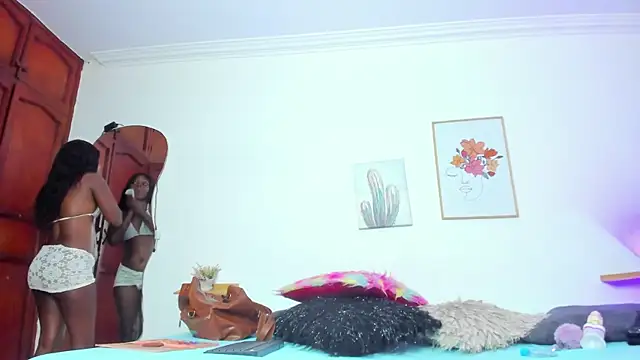 Snapshot of naomy_68 chatting on March 10, 2025, 8:01 pm naomy 68 online show from March 10, 2025, 8:01 pm