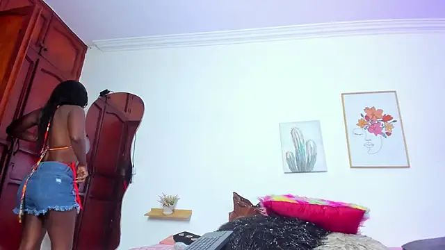 Snapshot of naomy_68 chatting on March 6, 2025, 7:54 pm naomy 68 online show from March 6, 2025, 7:54 pm