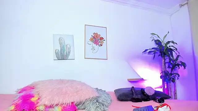 Snapshot of naomy_68 chatting on March 19, 2025, 11:14 pm naomy 68 online show from March 19, 2025, 11:14 pm