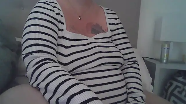 sizha6 online show from November 19, 2025, 10:59 am