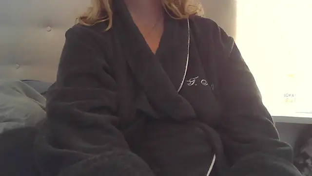 sizha6 online show from October 13, 2025, 7:32 am