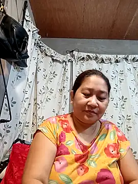 hotchubby88 online show from October 3, 2025, 1:12 pm