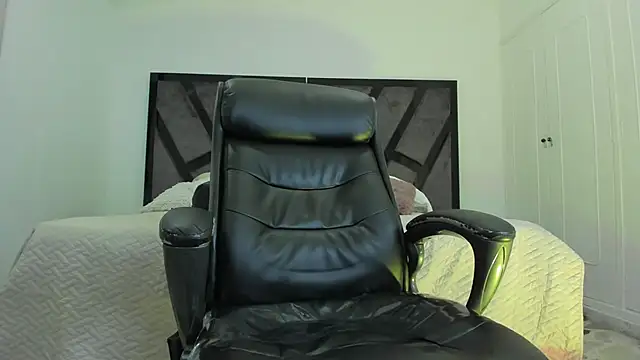 Snapshot of JacobRoberts1 chatting on February 24, 2025, 7:33 am JacobRoberts1 online show from February 24, 2025, 7:33 am