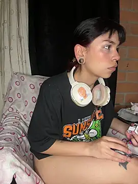 Snapshot of lily_sex-- chatting on October 3, 2025, 5:42 am lily sex-- online show from October 3, 2025, 5:42 am