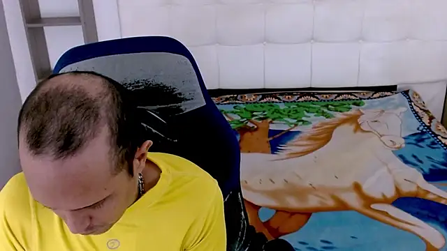 Snapshot of JhonTorres018 chatting on November 1, 2025, 3:46 am JhonTorres018 online show from November 1, 2025, 3:46 am