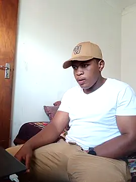 Snapshot of bosszonke123 chatting on May 3, 2026, 2:42 pm bosszonke123 online show from May 3, 2026, 2:42 pm
