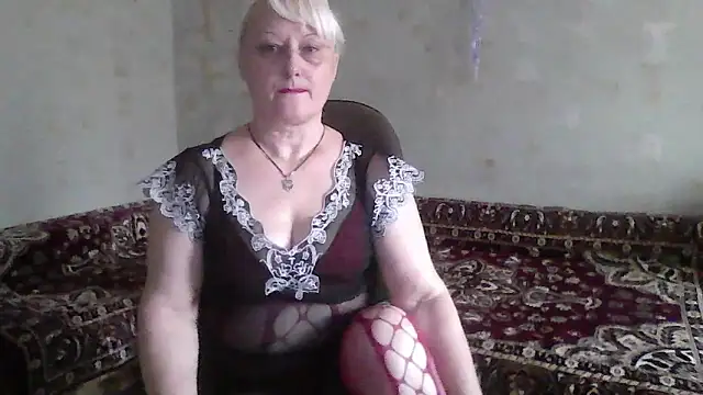 Snapshot of NikolinaBounty chatting on November 6, 2025, 9:46 am NikolinaBounty online show from November 6, 2025, 9:46 am