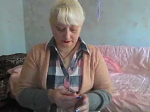 Snapshot of NikolinaBounty chatting on February 21, 2025, 11:55 am NikolinaBounty online show from February 21, 2025, 11:55 am