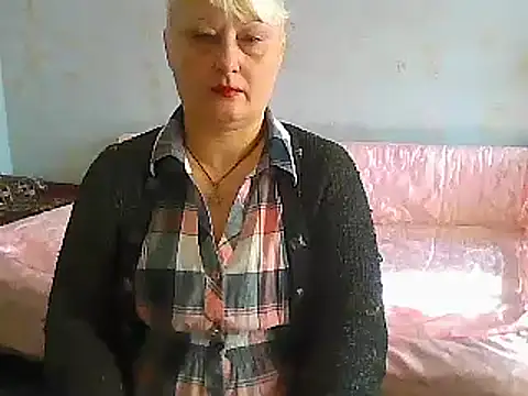 Snapshot of NikolinaBounty chatting on February 25, 2025, 8:47 am NikolinaBounty online show from February 25, 2025, 8:47 am
