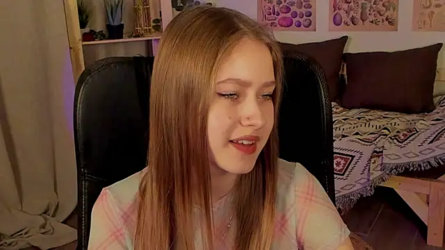 Snapshot of EveMundie chatting on March 20, 2025, 4:31 pm EveMundie online show from March 20, 2025, 4:31 pm
