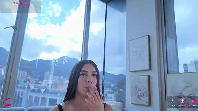 Snapshot of Ivanna_West chatting on January 18, 2026, 1:14 pm Ivanna West online show from January 18, 2026, 1:14 pm