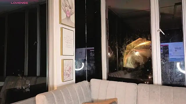 Snapshot of Ivanna_West chatting on March 12, 2026, 9:57 am Ivanna West online show from March 12, 2026, 9:57 am