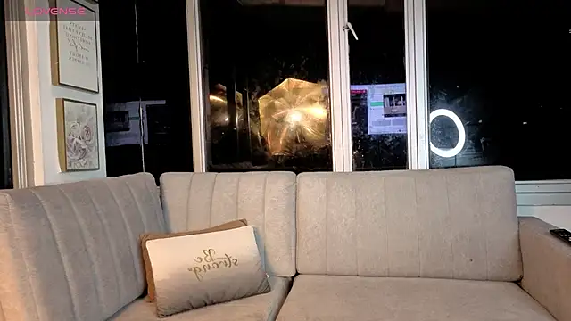 Snapshot of Ivanna_West chatting on April 2, 2026, 10:11 am Ivanna West online show from April 2, 2026, 10:11 am