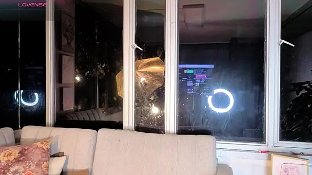 Snapshot of Ivanna_West chatting on February 10, 2026, 9:52 am Ivanna West online show from February 10, 2026, 9:52 am