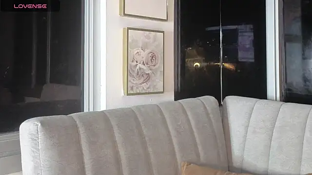 Snapshot of Ivanna_West chatting on April 17, 2026, 9:56 am Ivanna West online show from April 17, 2026, 9:56 am