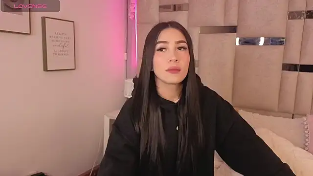 Snapshot of Ivanna_West chatting on January 13, 2026, 10:52 am Ivanna West online show from January 13, 2026, 10:52 am