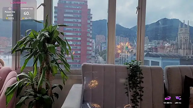 Ivanna West online show from October 5, 2025, 1:13 pm