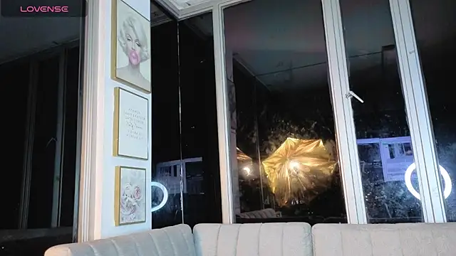 Snapshot of Ivanna_West chatting on March 27, 2026, 9:54 am Ivanna West online show from March 27, 2026, 9:54 am