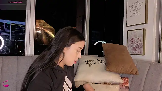 Snapshot of Ivanna_West chatting on January 9, 2026, 10:00 am Ivanna West online show from January 9, 2026, 10:00 am