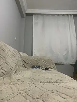 yasemintas online show from December 21, 2025, 5:47 pm