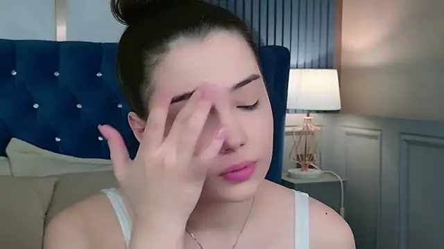 Alice Deleon online show from April 19, 2026, 10:38 am