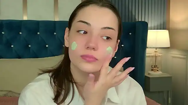 Snapshot of Alice_Deleon chatting on June 3, 2026, 11:00 am Alice Deleon online show from June 3, 2026, 11:00 am