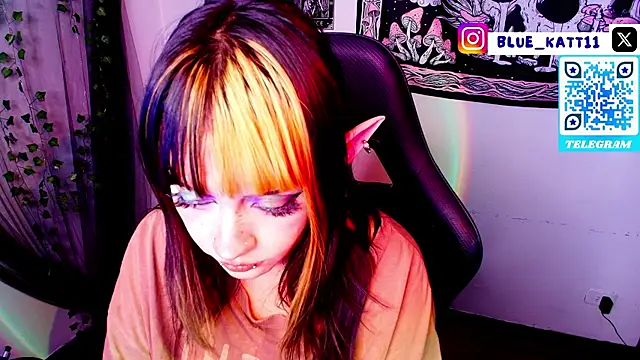 Snapshot of blue_katt chatting on July 22, 2026, 4:25 am blue katt online show from July 22, 2026, 4:25 am