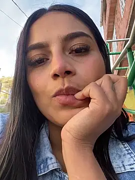 Snapshot of Emily_sharlot chatting on November 11, 2025, 11:49 am Emily sharlot online show from November 11, 2025, 11:49 am