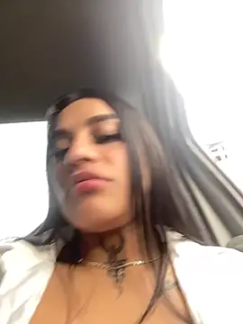 Snapshot of Emily_sharlot chatting on November 14, 2025, 8:23 pm Emily sharlot online show from November 14, 2025, 8:23 pm