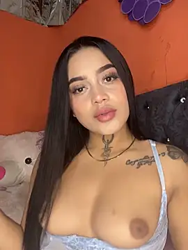 Snapshot of Emily_sharlot chatting on November 24, 2025, 9:09 am Emily sharlot online show from November 24, 2025, 9:09 am