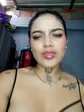 Snapshot of Emily_sharlot chatting on March 17, 2025, 5:27 pm Emily sharlot online show from March 17, 2025, 5:27 pm